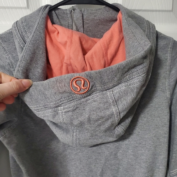 ๐ Lululemon Scuba sz 4 - Picture 6 of 8